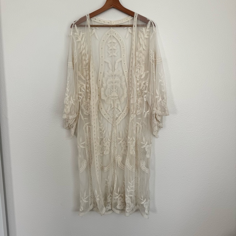 Women’s Open Floral lace Cardigan Size Large